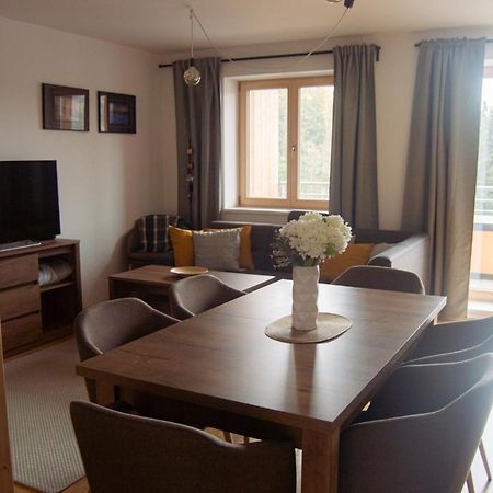 Апартаменты Lucni Apartman Rozmarina Черный Дул Экстерьер фото